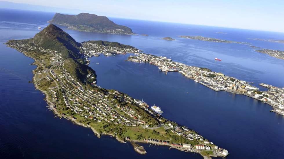 Alesund Apartment With Free Parking Esterno foto